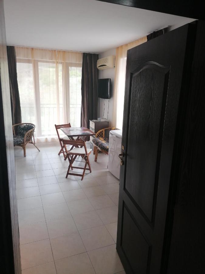 Triumph Holiday Village Sveti Vlas Exterior photo